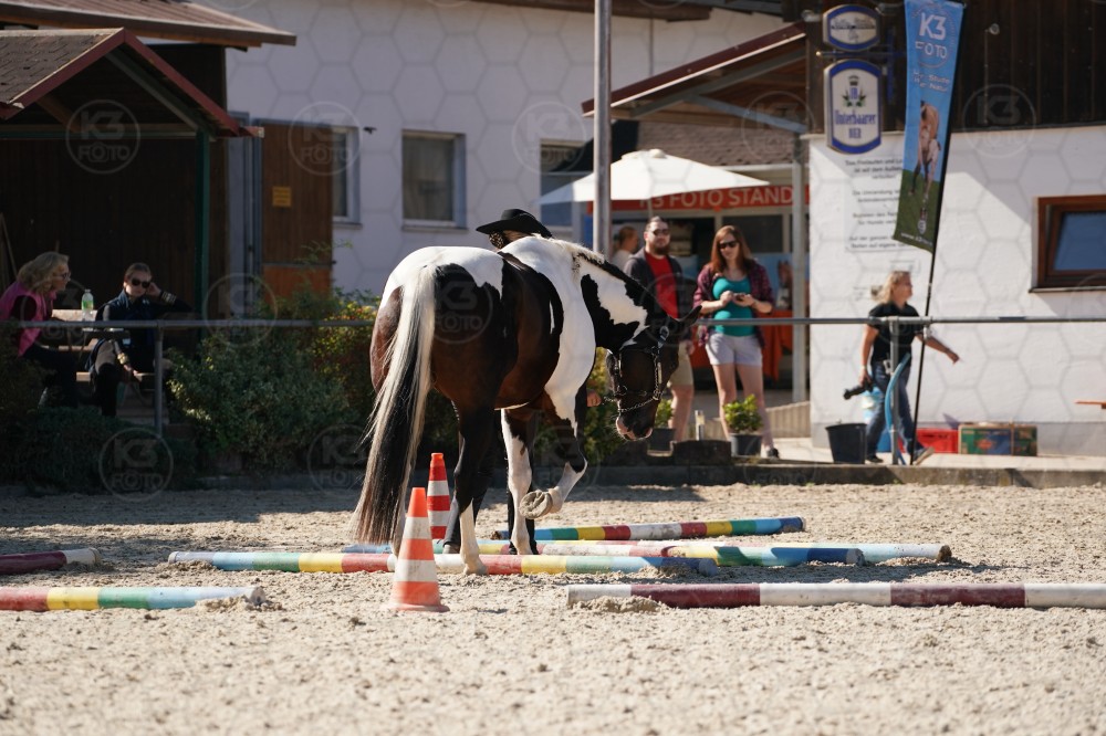 s_A_907507.JPG
